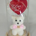 Λευκό Αρκουδάκι με καρδιά σε γυάλα με ξύλινη βάση