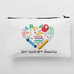 Νεσεσέρ με μήνυμα Στην καλύτερη δασκάλα και σχέδια σε σχήμα καρδιάς από μολύβια, βιβλία, γράμματα και συνδετήρες – δώρο για δασκάλες